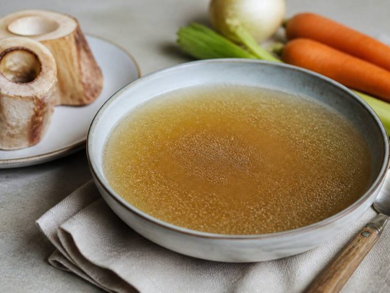 Bouillon d'os a moelle recette : préparation maison riche et nourrissante