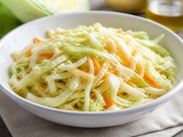 Salade chou pointu : recette croquante et légère pour tous les jours
