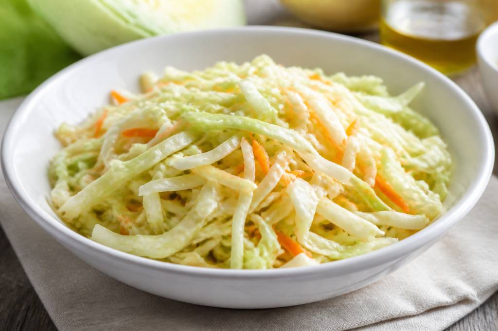 Salade chou pointu : recette croquante et légère pour tous les jours