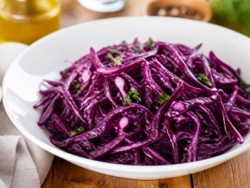 Assaisonnement chou rouge cru : idées pour relever votre salade